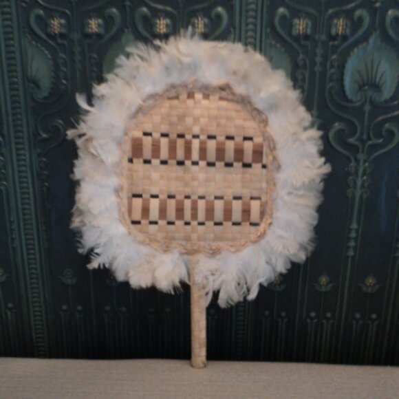 vintage wicker fan wall decor - Picture 2 of 2